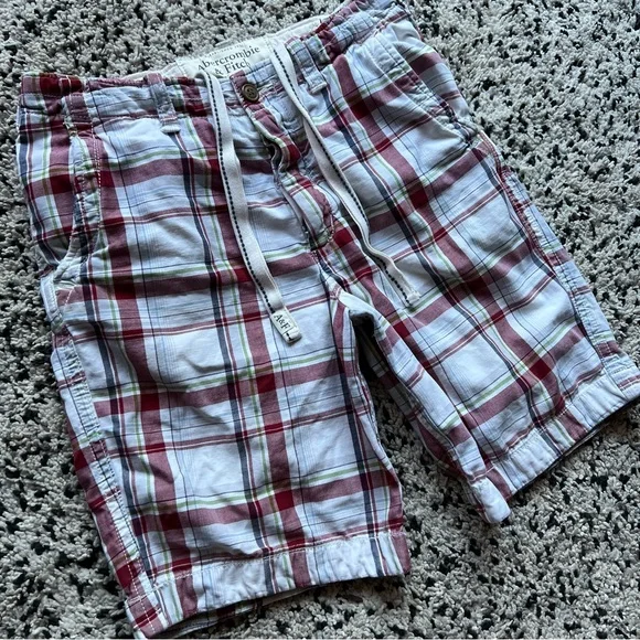 Abercrombie & Fitch Plaid Shorts Red White Casual Slightly Distressed Men’s 32 - Picture 11 of 16